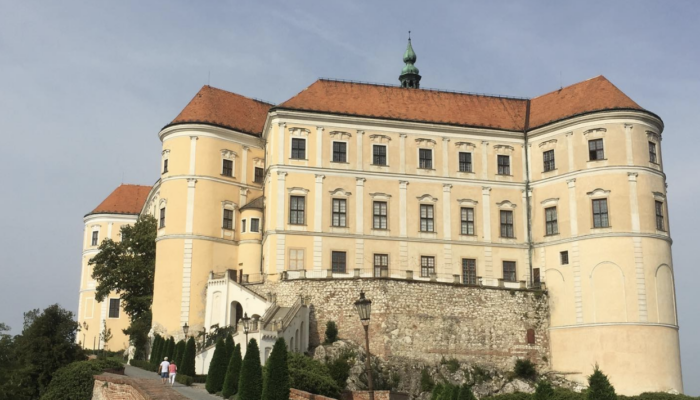 production-services-and-filming-in-czechia-castle-on-a-hill