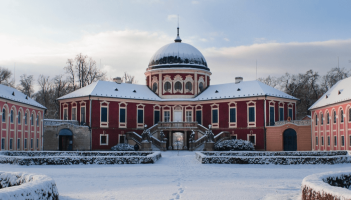 production-services-and-filming-in-czechia-snow-covered-castle